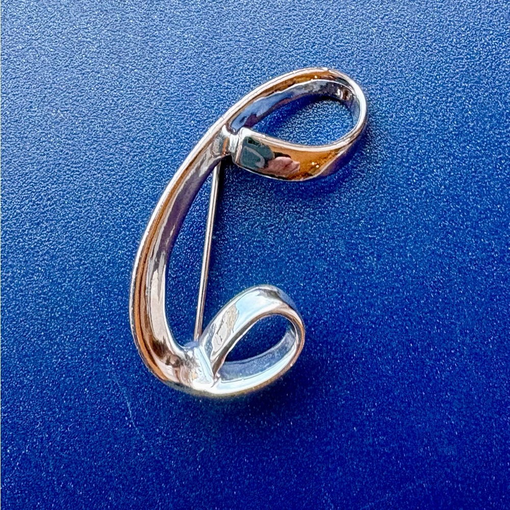 Elegant Vintage Initial C Brooch